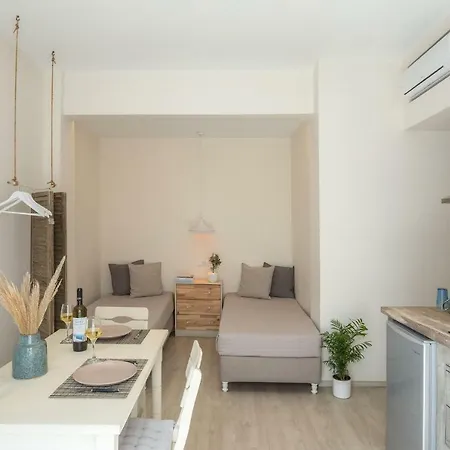 Light Blue Window Lejlighed Kamári