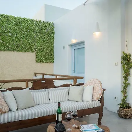 Light Blue Window * Kamári