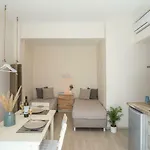 لايت بلو ويندو كاماري شقة Kamári