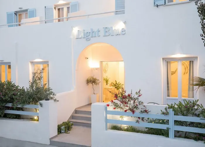 Light Blue Window Apartment Kamari (Santorini)