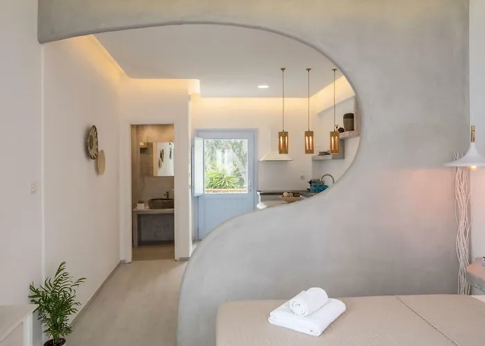 Light Blue Window Apartment Kamari (Santorini)